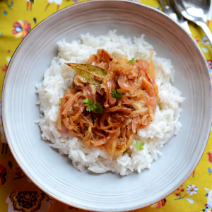Yassa végétarien (à l’oignon et au citron vert)